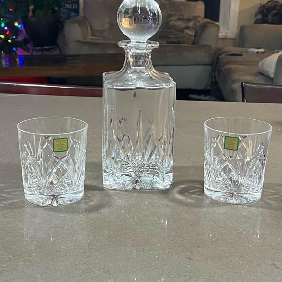 MIkasa Full Lead Crystal Decanter Bainbridge Large Globe Stopper Retired 24ozNWO - Picture 4 of 7